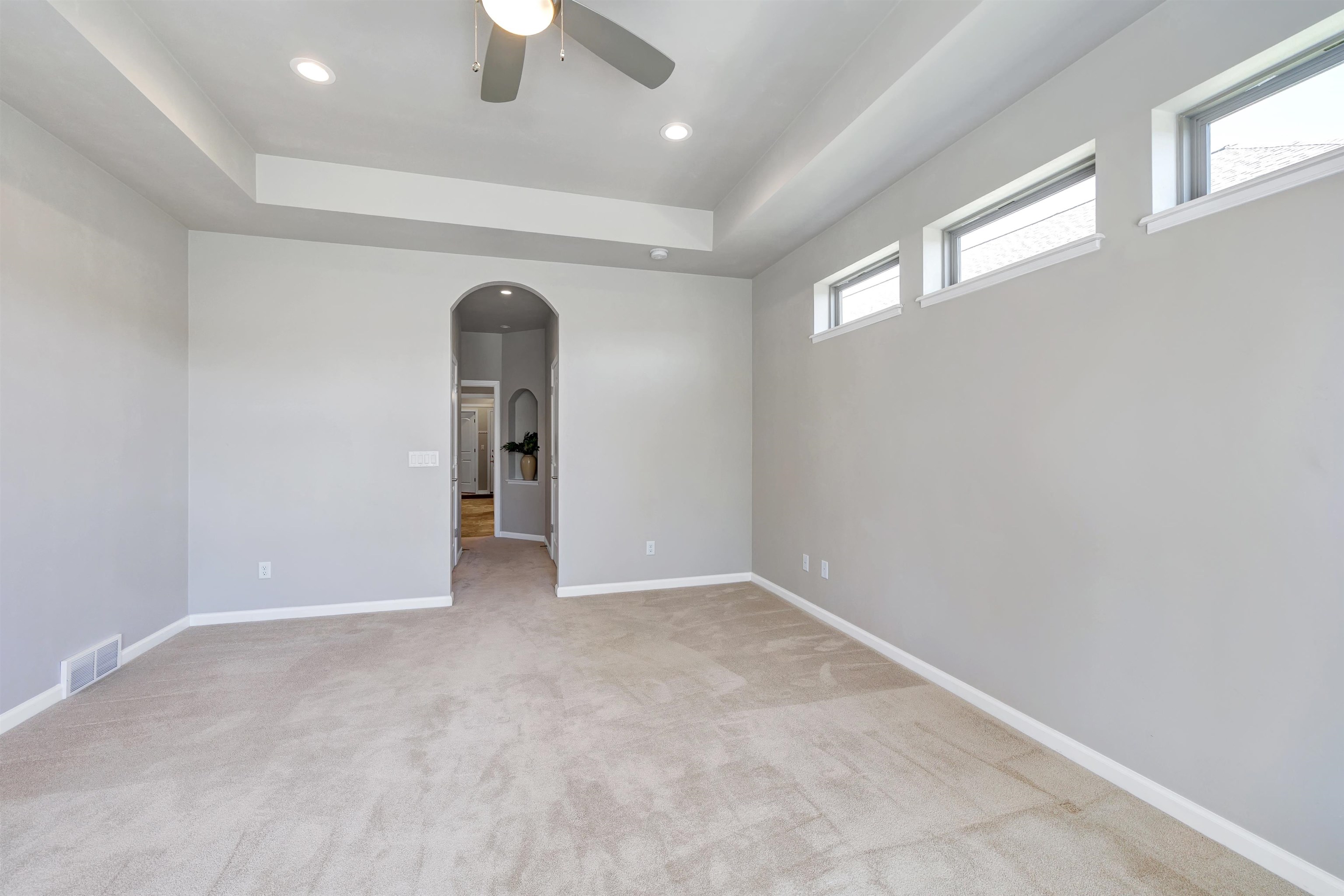 210 Bedford Road Green Bay, WI 54311 - Photo 19 of 46
