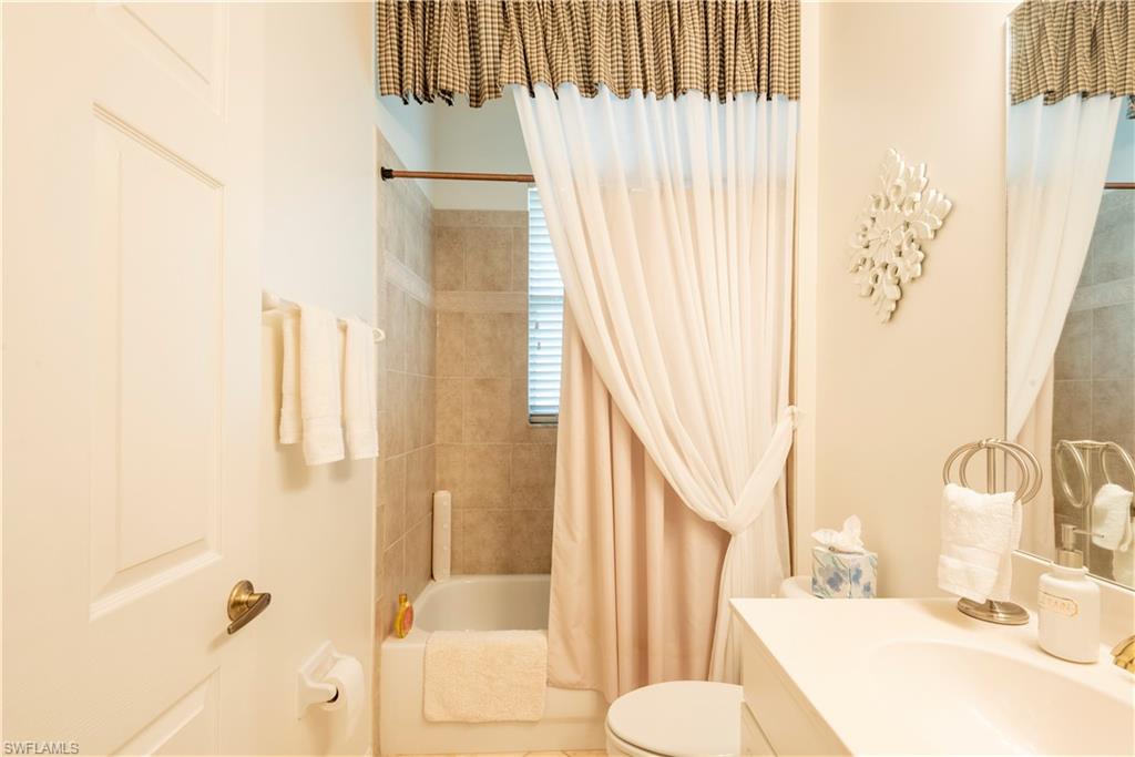 5725 Lago Villaggio Way Naples, FL 34104 - Photo 12 of 47