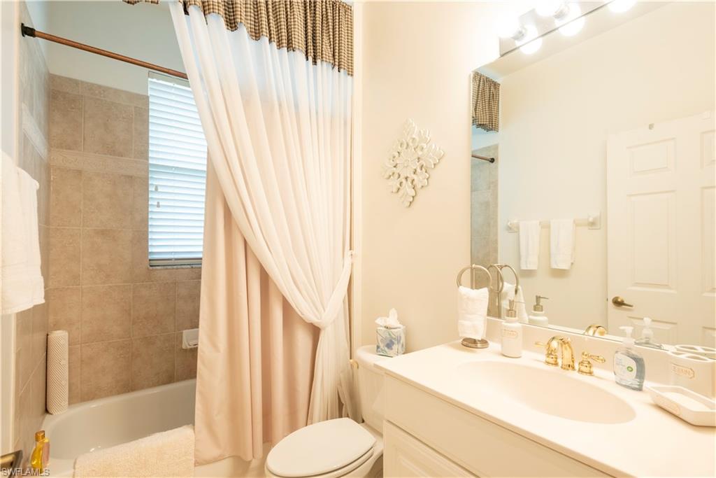 5725 Lago Villaggio Way Naples, FL 34104 - Photo 13 of 47