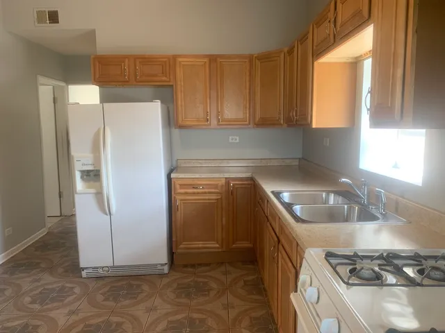 $1,650 | 1424 North Maplewood Avenue, Unit 2R, Chicago, IL 60622