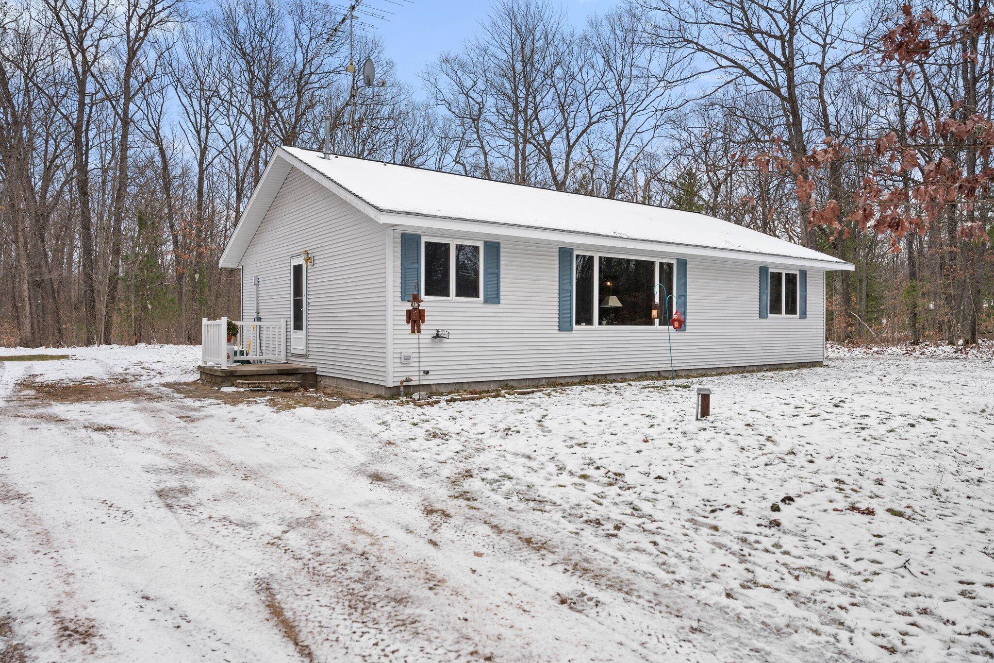 5615 Meridian Line Road Johannesburg, MI 49751 - Photo 22 of 36 Gallery Image 22