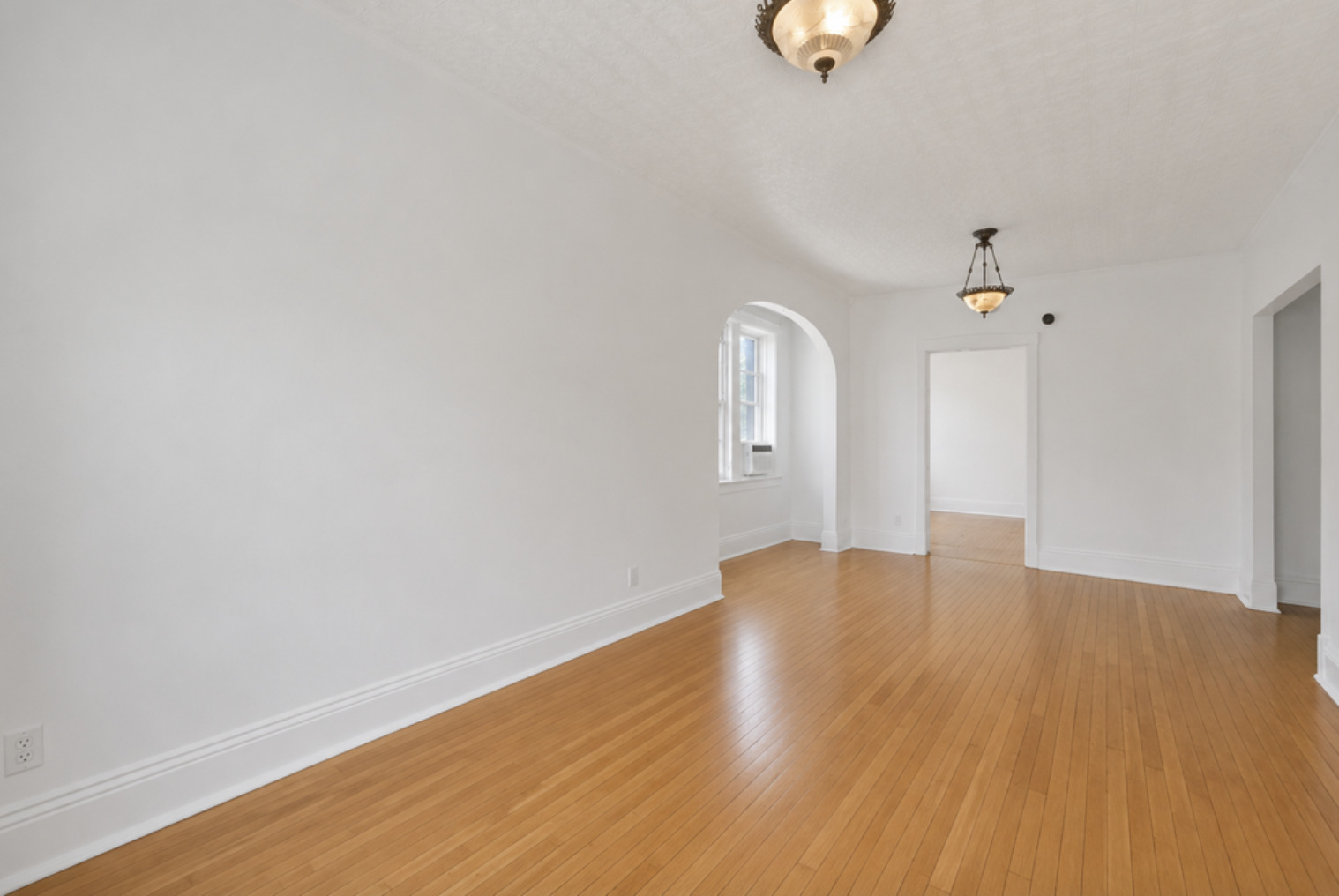 1329 West Addison Street, Unit 3A Chicago, IL 60613 - Photo 3 of 23