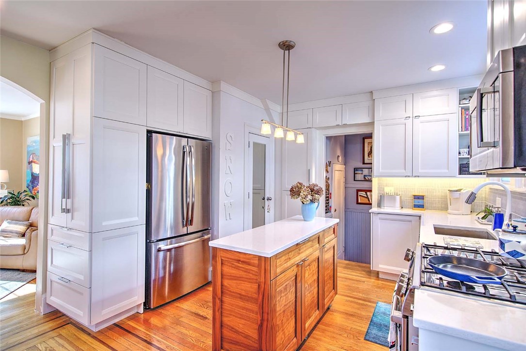 6 Alfred Stone Road Providence, RI 02906 - Photo 13 of 45