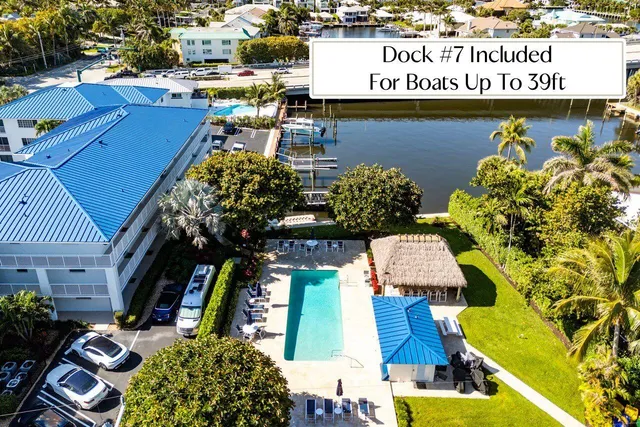 a view of outdoor kitchen