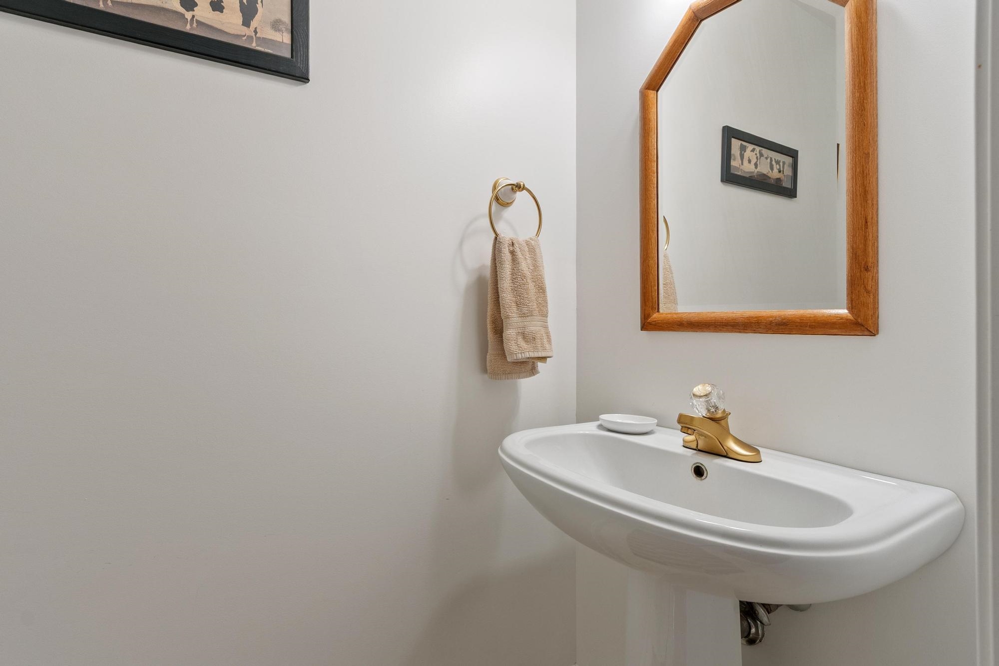 12 Aladdin Road Windham, NH 03087 - Photo 23 of 58