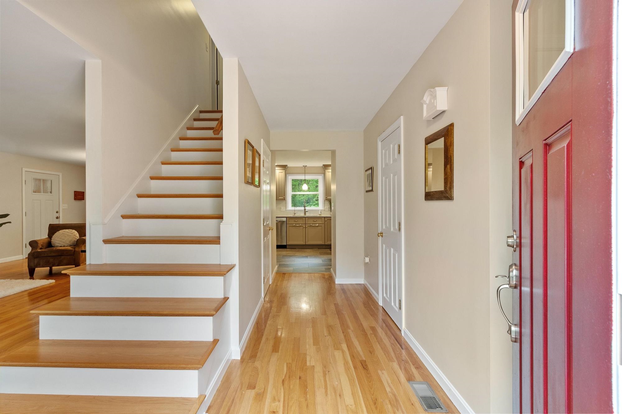 12 Aladdin Road Windham, NH 03087 - Photo 4 of 58