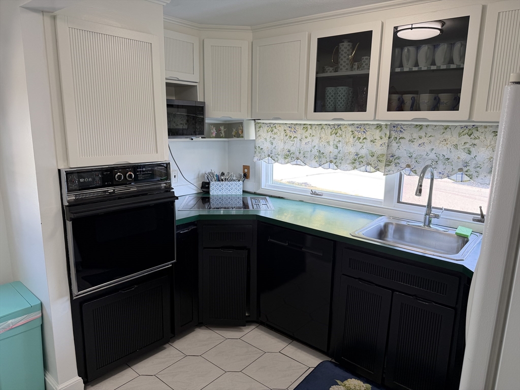 3 Walnut Knolls Canton, MA 02021 - Photo 6 of 38