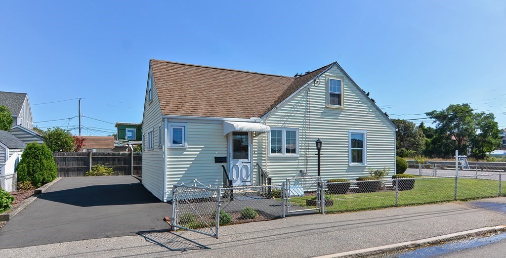 325 North Shore Road Revere, MA 02151 - Photo 4 of 23 Gallery Image 4