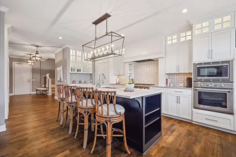 $2,875,000 | 875 Lake Street North, Unit 409, Wayzata, MN 55391