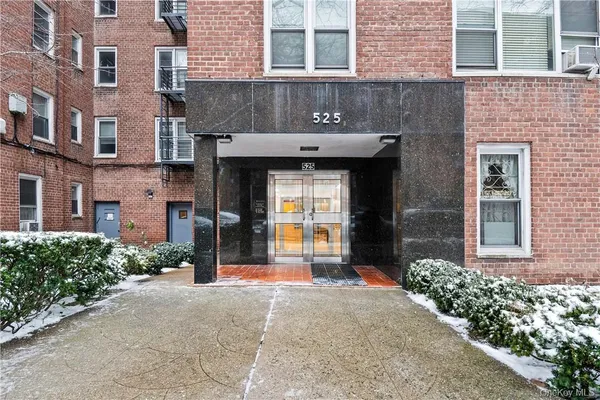 $229,500 | 525 West 236th Street, Unit 5B | Central Riverdale