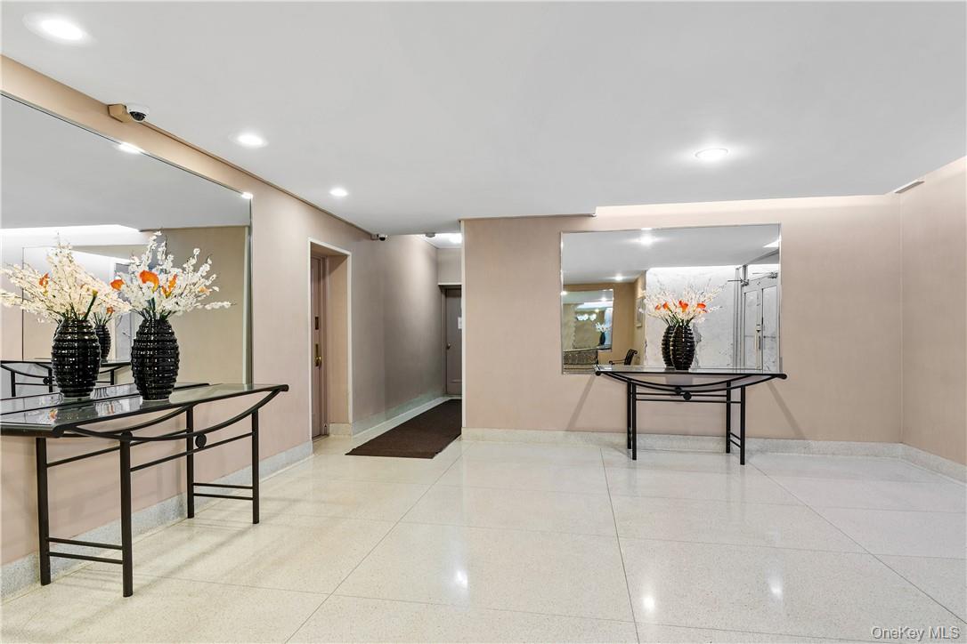 525 West 236th Street, Unit 5B Bronx, NY 10463 - Photo 2 of 18 a view of a room with gym equipment