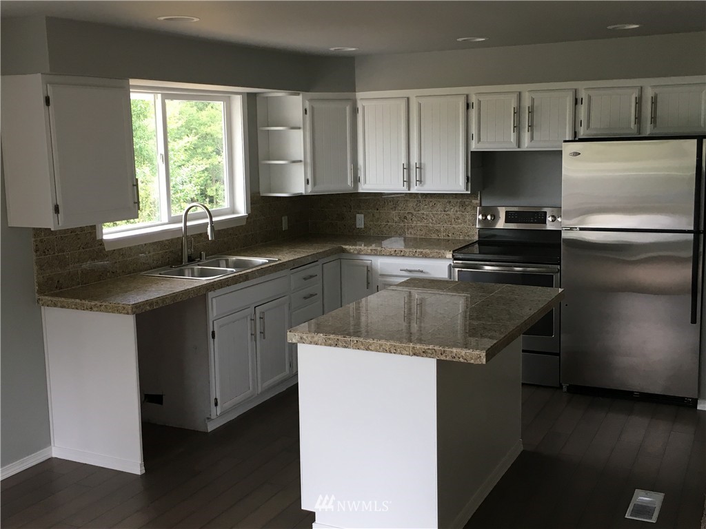 9310 South Spada Road Snohomish, WA 98290 - Photo 2 of 4