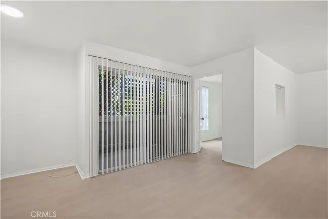 a view of a livingroom with entryway