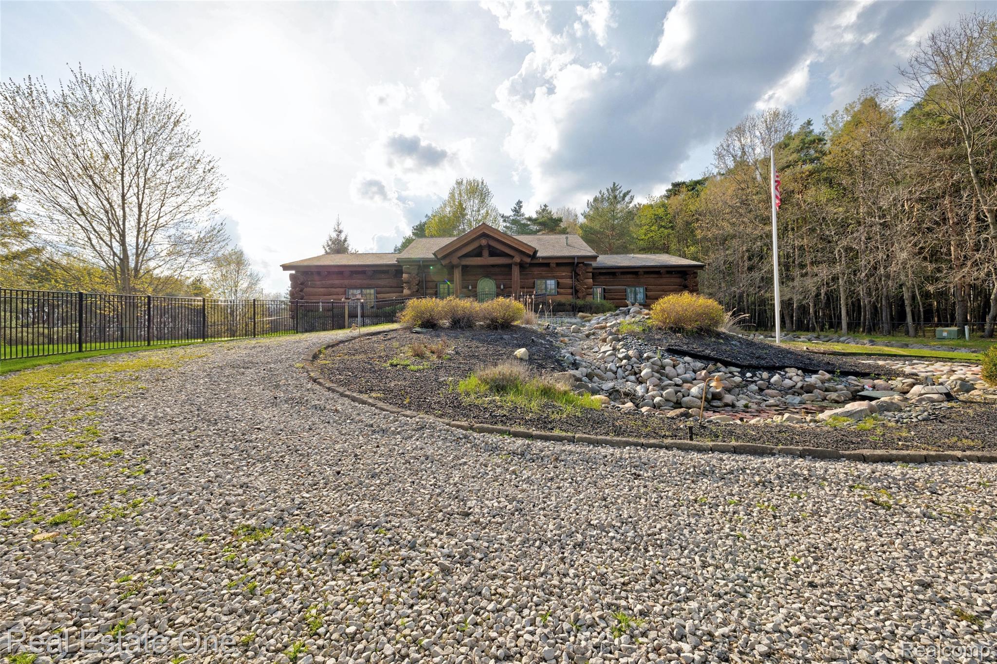 4340 Lahring Road Holly, MI 48442 - Photo 76 of 89 31) Front.jpg