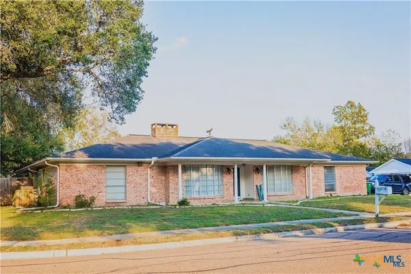 $319,500 | 111 Dover Dell Street, Victoria, TX 77904