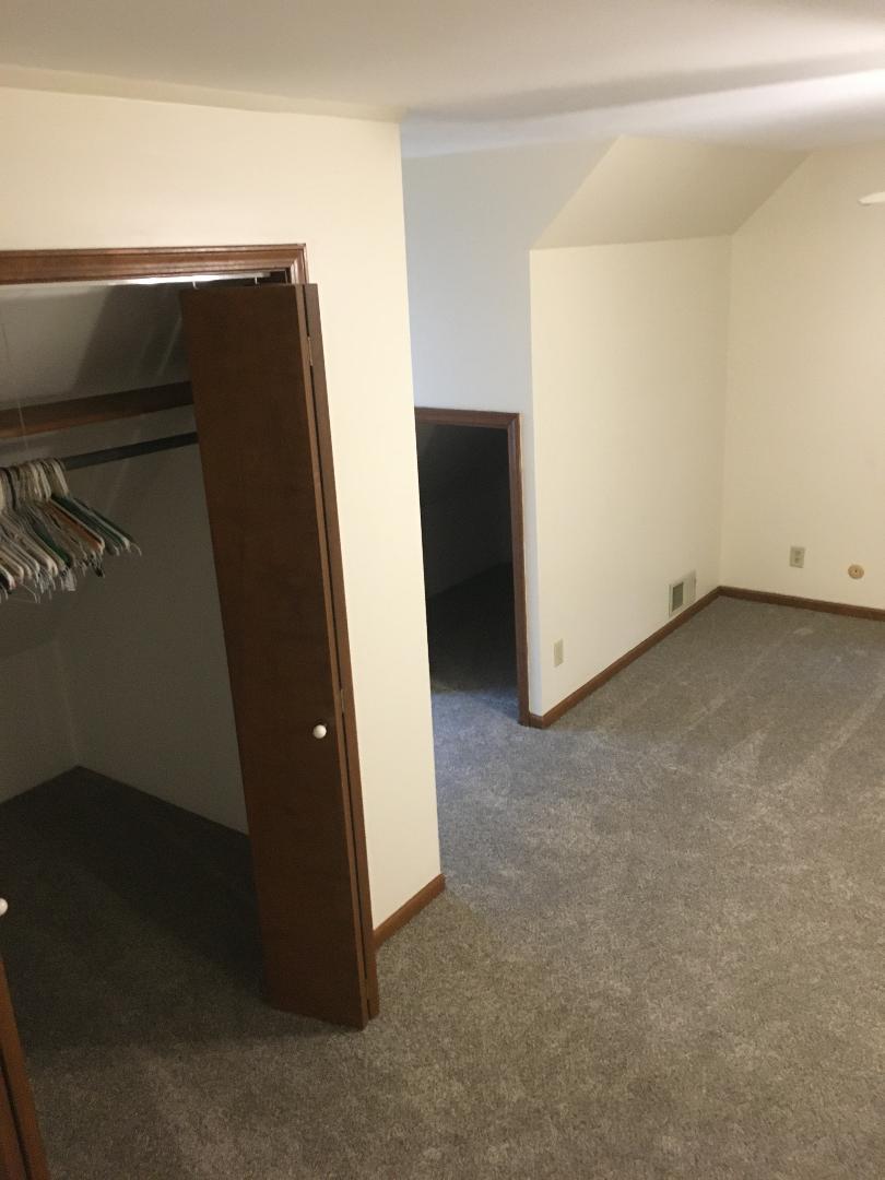 13078 Church Road Yorkville, IL 60560 - Photo 11 of 22 an empty room with closet