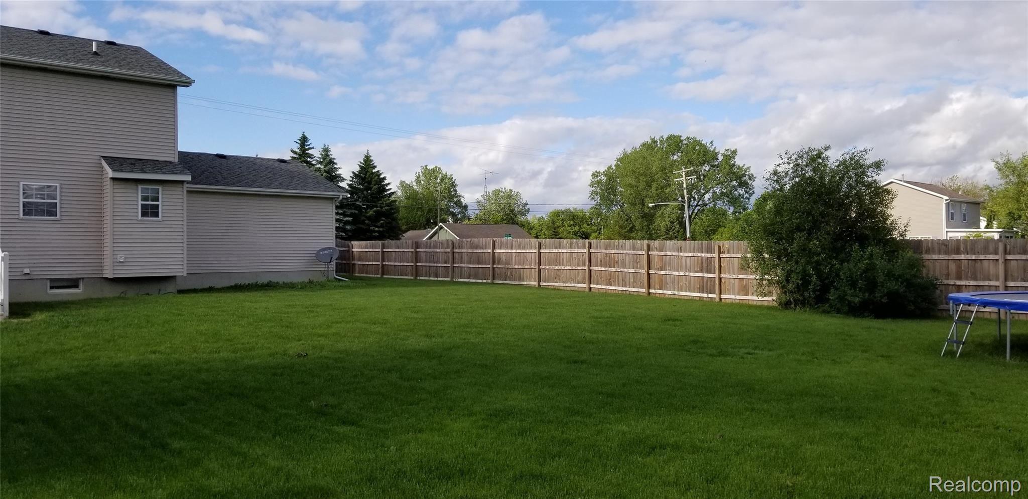 1180 Reid Road Grand Blanc, MI 48439 - Photo 28 of 29 20190610_183309.jpg