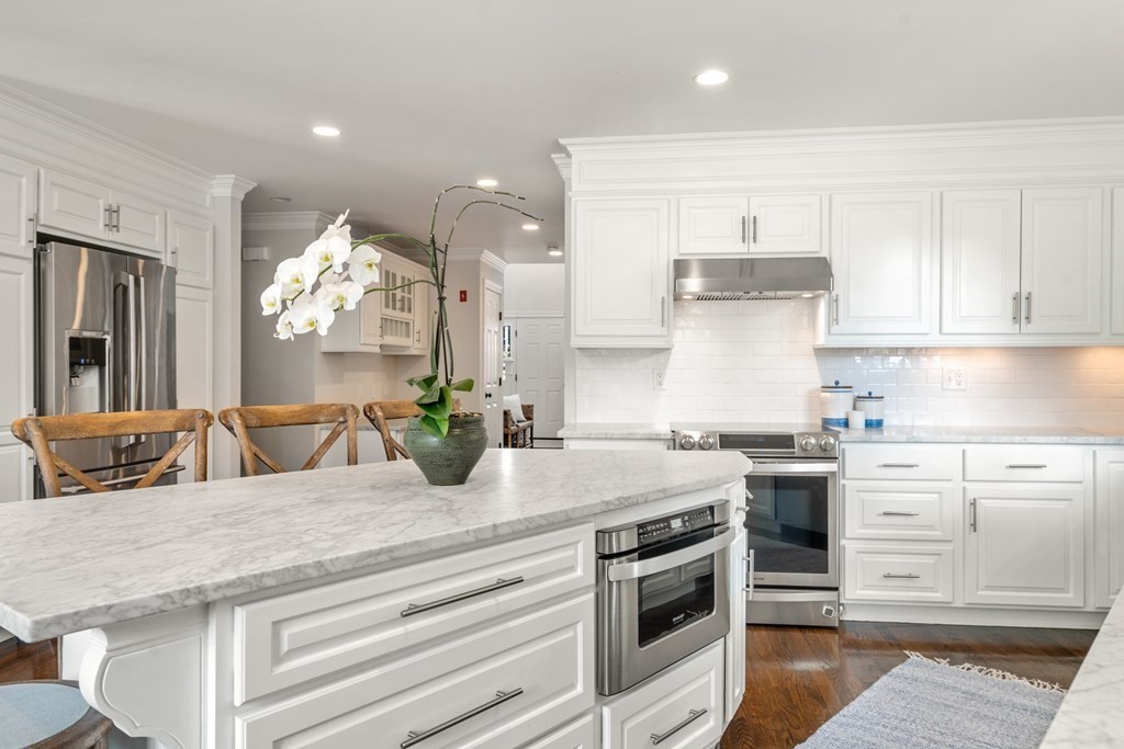 49 Elmwood Road Needham, MA 02492 - Photo 11 of 40 Gallery Image 11