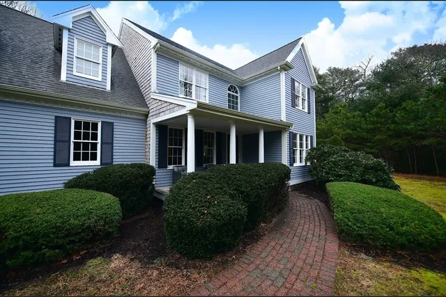 $4,000 | 8 Tiffany Road, Bourne, MA 02532