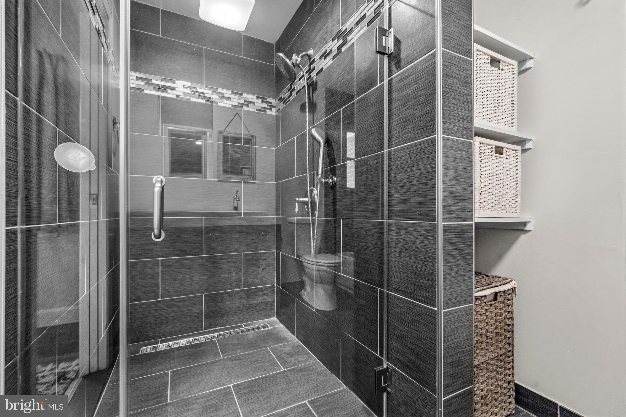 9707 Saxony Road Silver Spring, MD 20910 - Photo 14 of 46