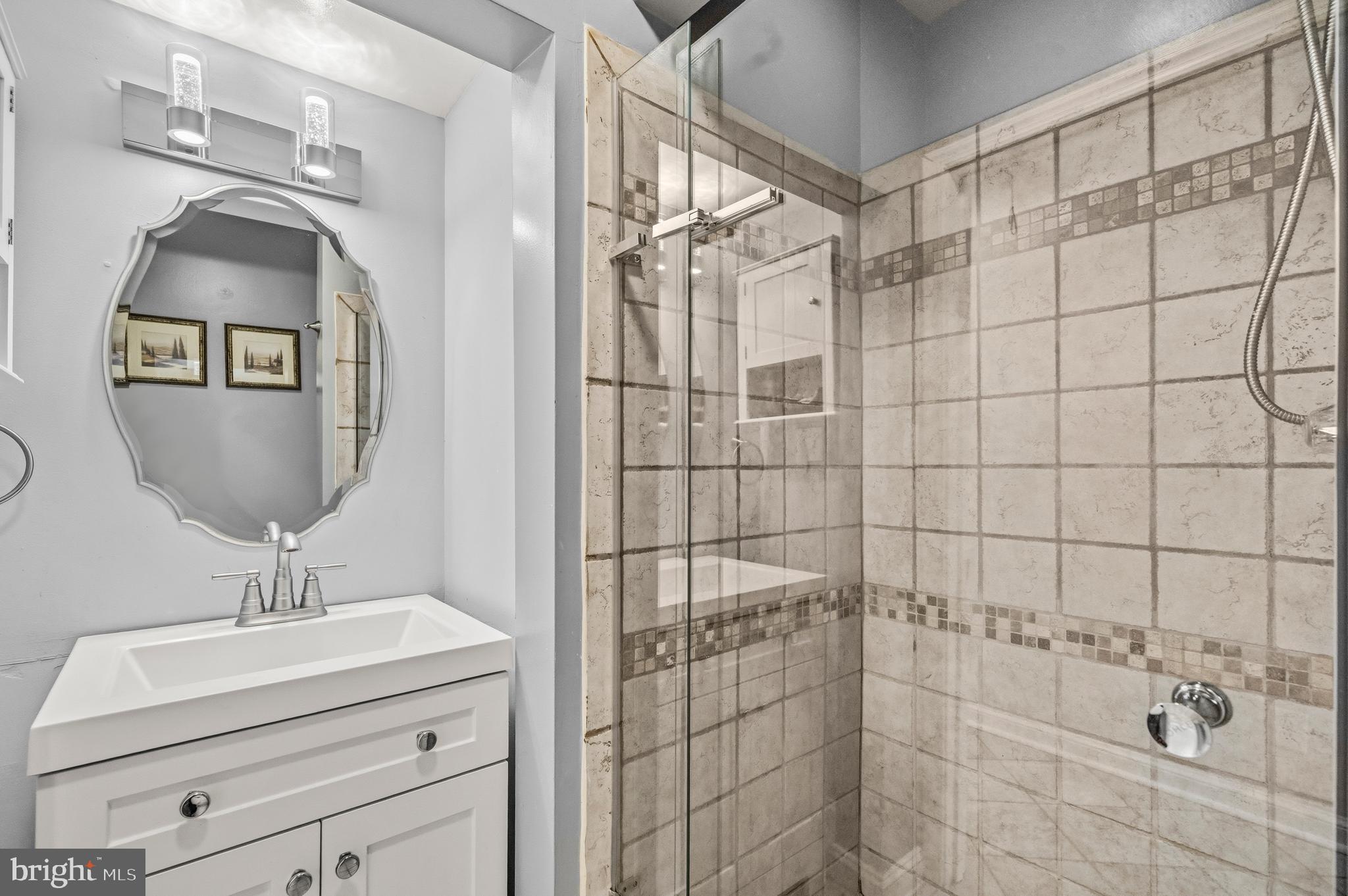 9707 Saxony Road Silver Spring, MD 20910 - Photo 19 of 46