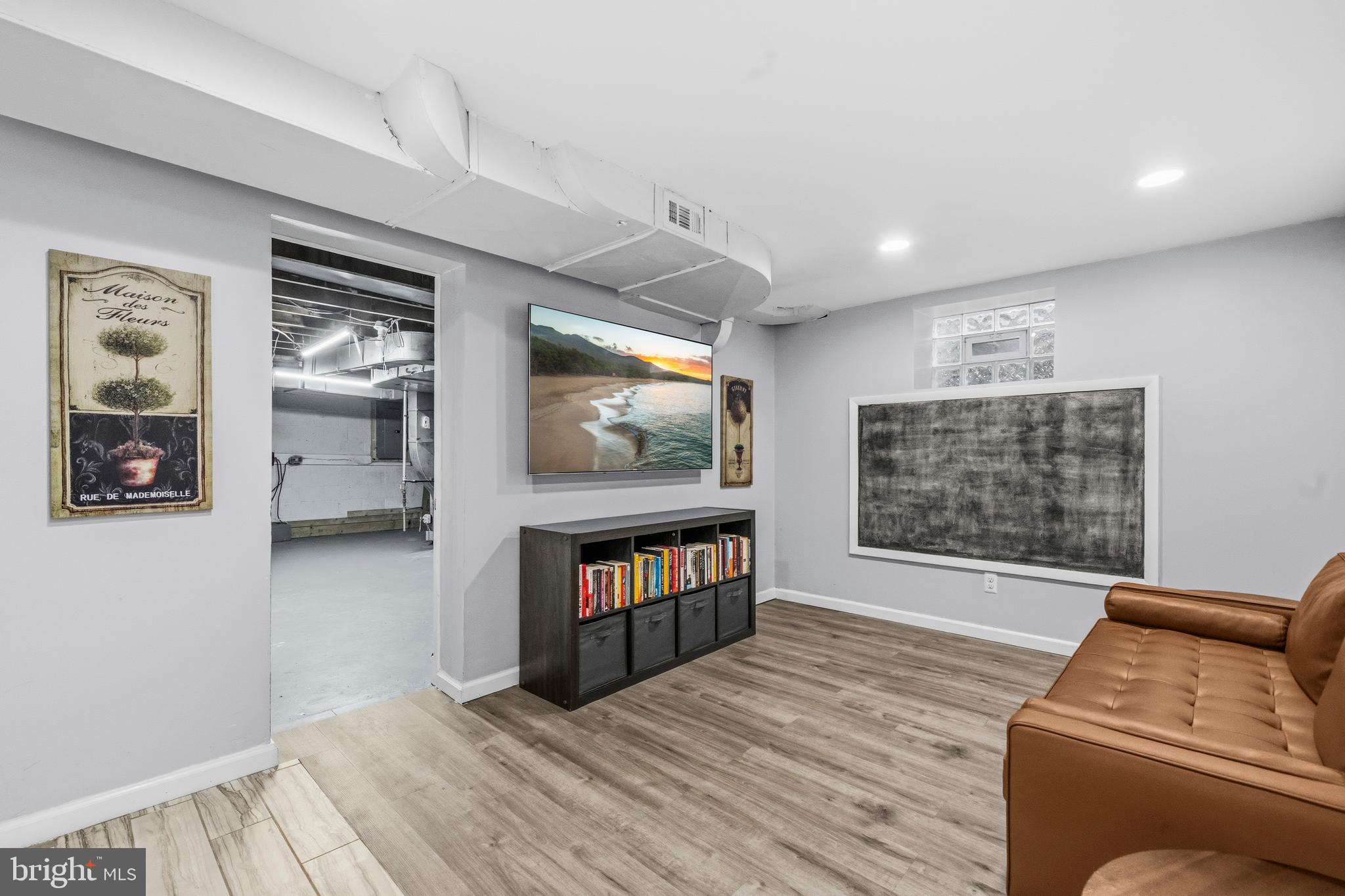 9707 Saxony Road Silver Spring, MD 20910 - Photo 23 of 46