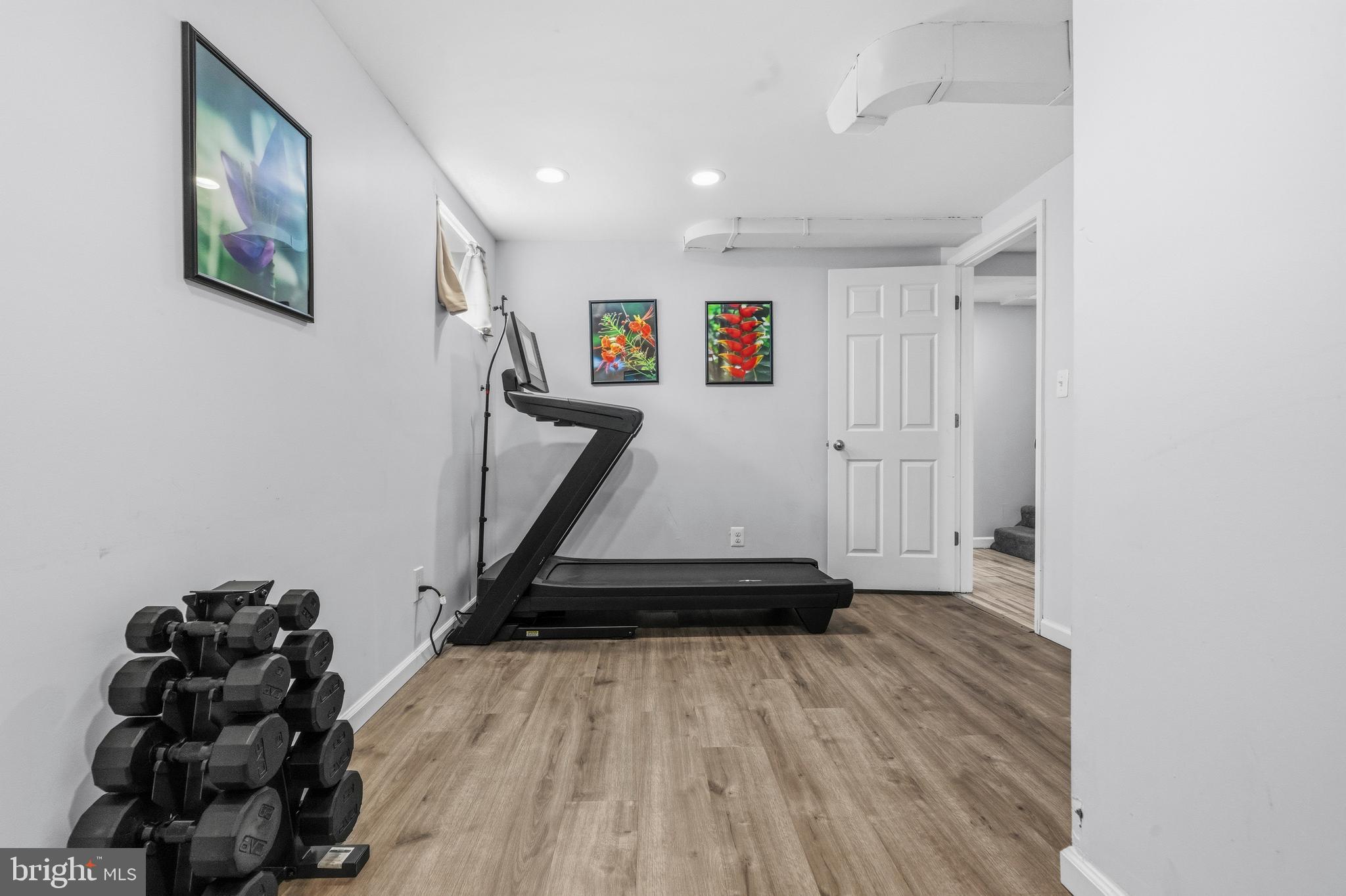 9707 Saxony Road Silver Spring, MD 20910 - Photo 27 of 46