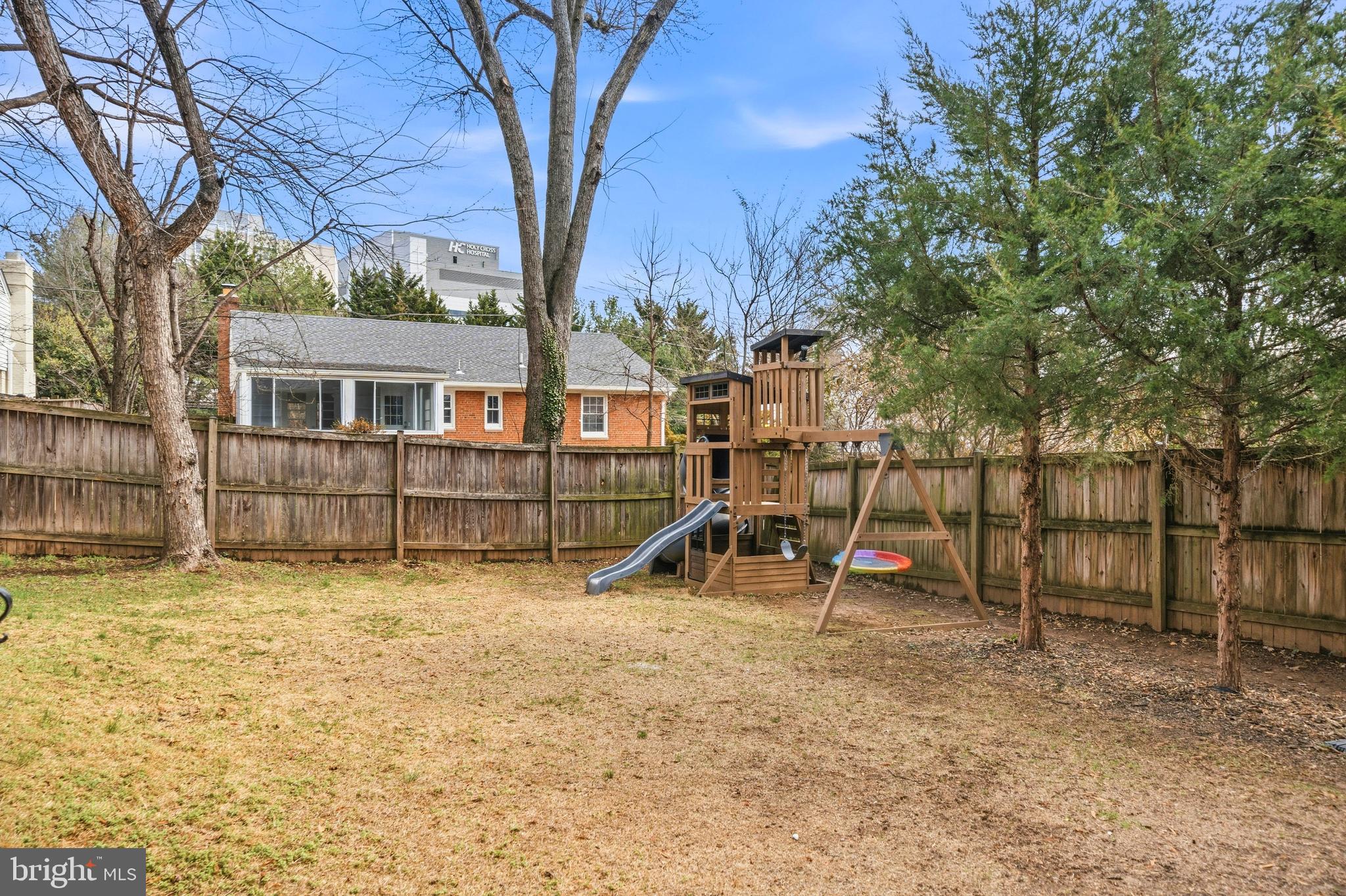 9707 Saxony Road Silver Spring, MD 20910 - Photo 38 of 46