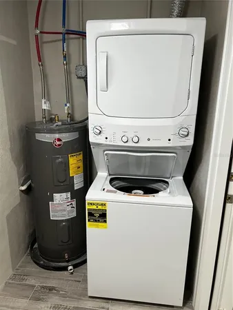 a close up view of a washer and dryer