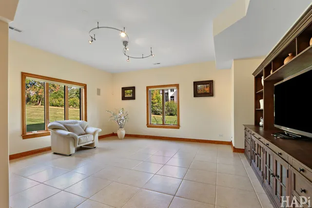 $1,799,000 | 39 Forest Lane, South Barrington, IL 60010