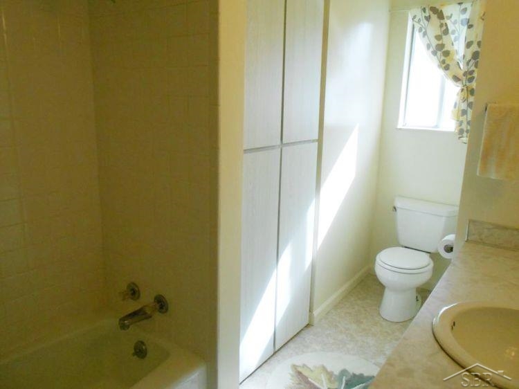 1415 South Nine Mile Road Kawkawlin, MI 48631 - Photo 8 of 11