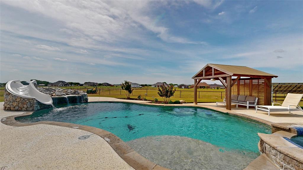 138 Chisos Drive Decatur, TX 76234 - Photo 33 of 40