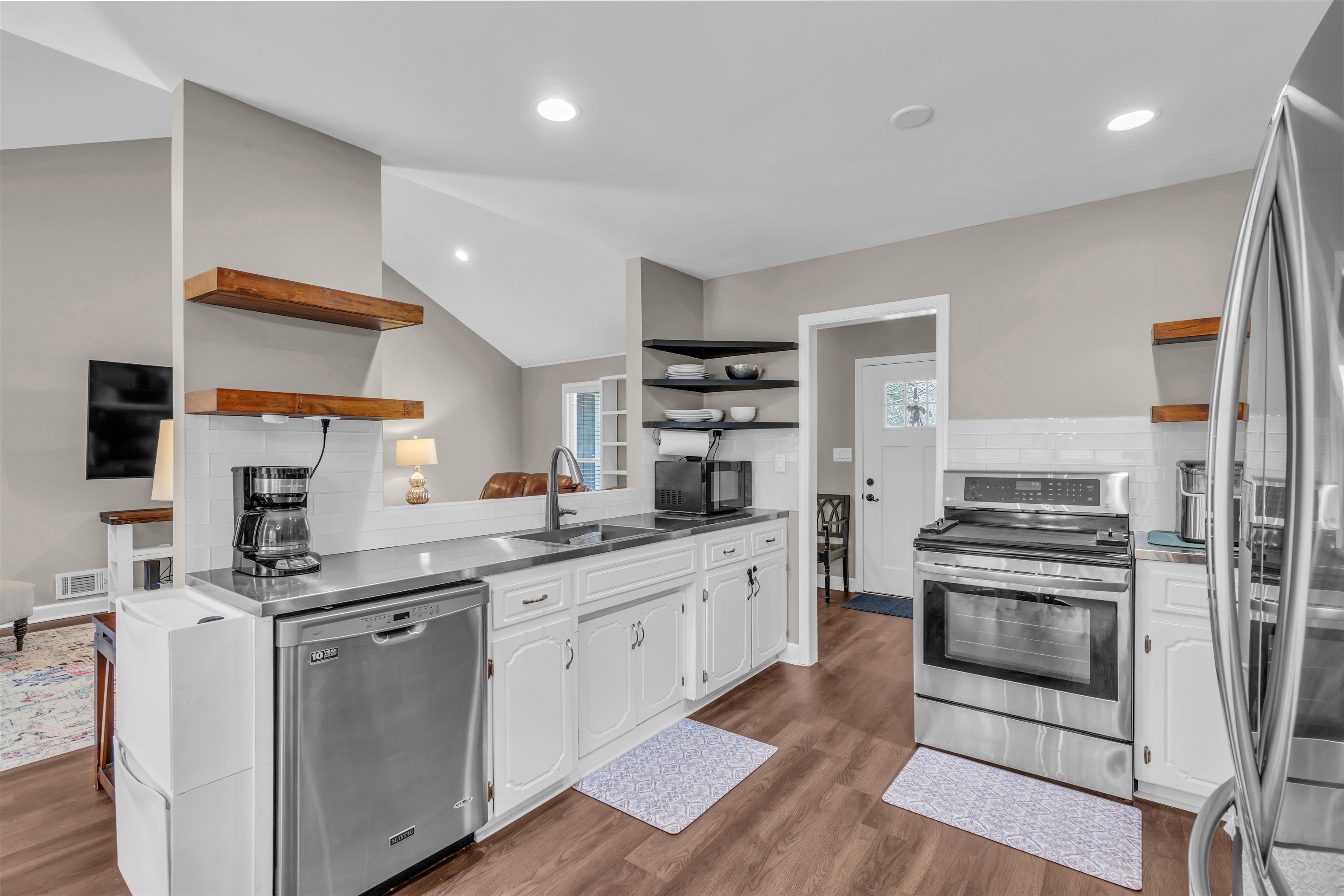 739 State Rd S-42-9707 Roebuck, SC 29376 - Photo 5 of 26