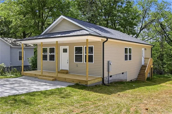 $215,000 | 418 Bristol Street, Lexington, NC 27292
