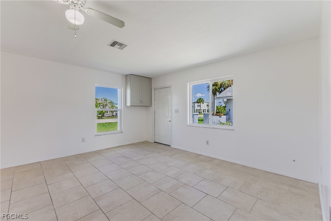 16599 Davis Road Fort Myers, FL 33908 - Photo 8 of 31 Gallery Image 8
