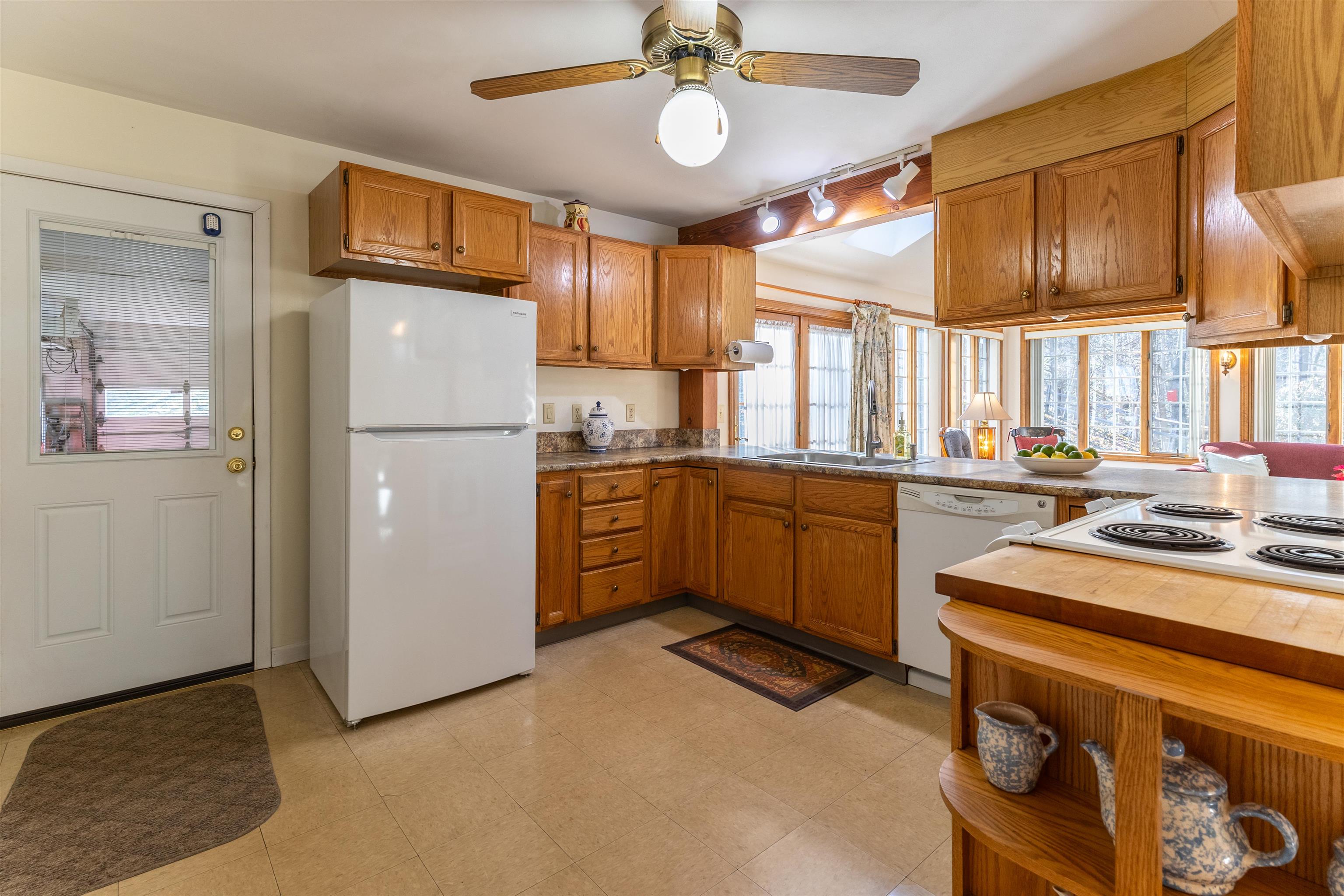 599 North River Road Milford, NH 03055 - Photo 7 of 22 Gallery Image 7