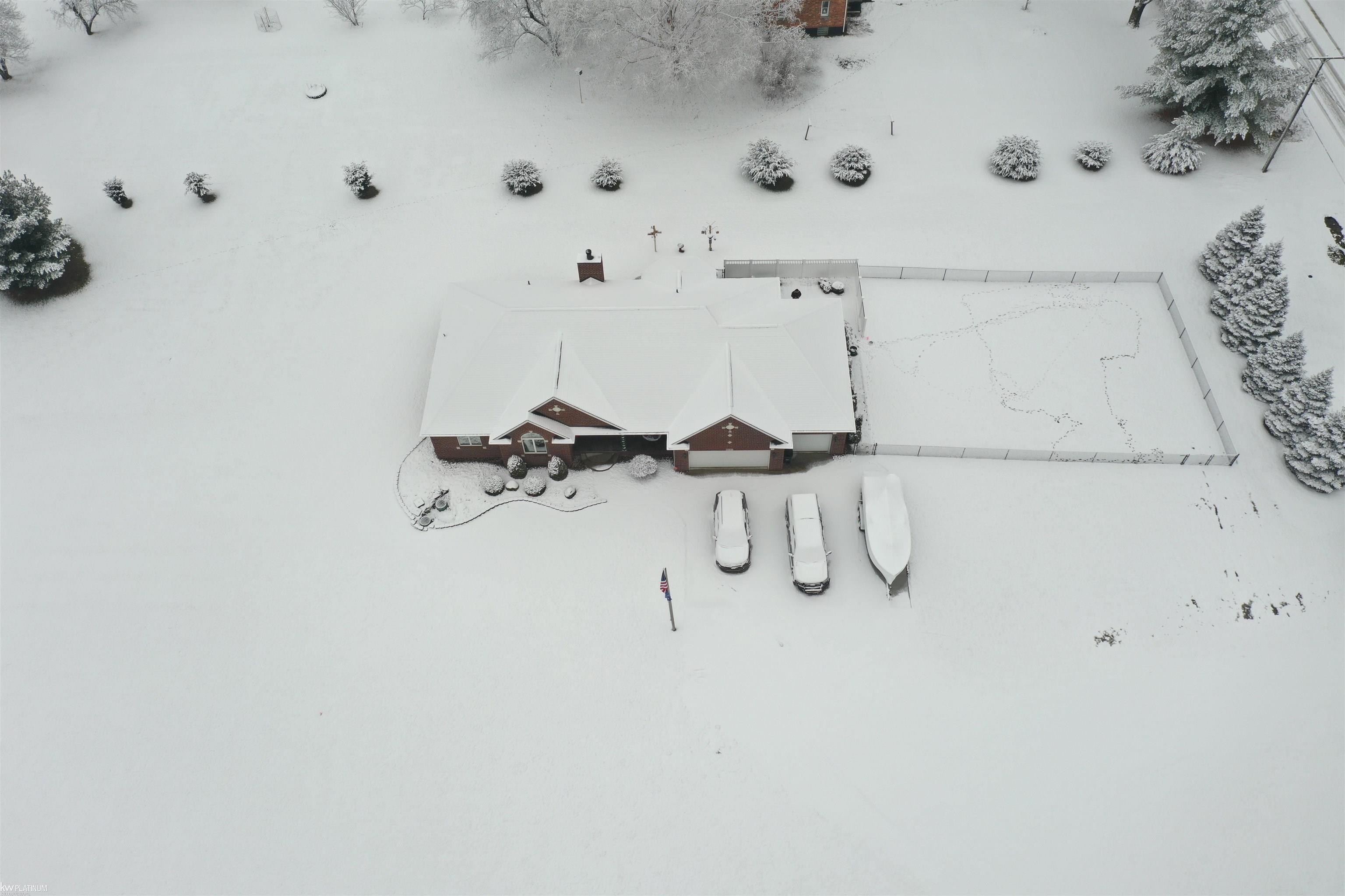 6431 Genaw Road Algonac, MI 48001 - Photo 64 of 65 50137941-2a835c2f-1649-4c75-9e34-d9b265e303a2.JPG