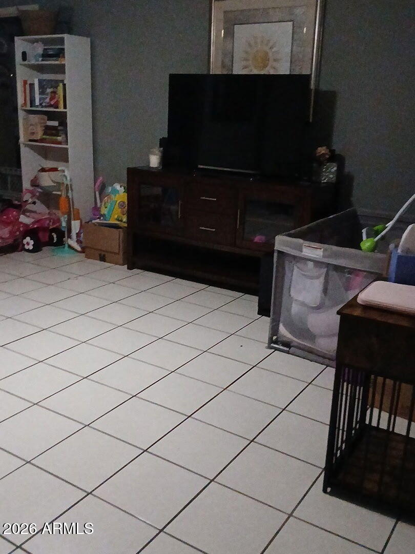 7007 West Almeria Road Phoenix, AZ 85035 - Photo 4 of 10 1940286601960865661