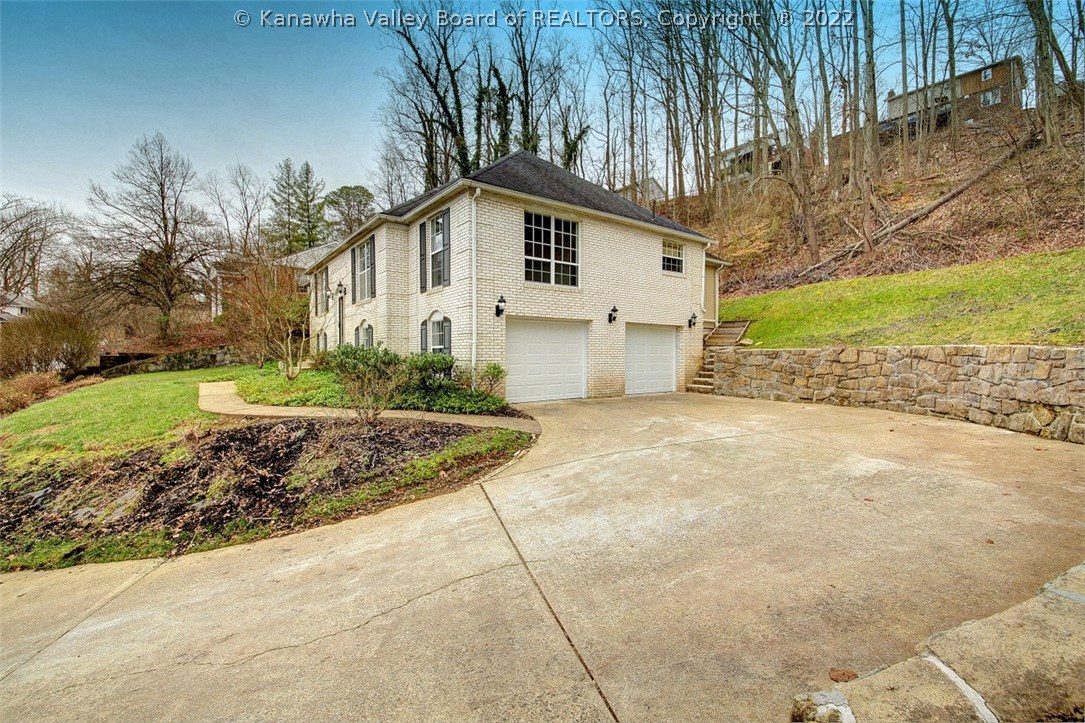 1732 Shadybrook Road Charleston, WV 25314 - Photo 3 of 30 Gallery Image 3