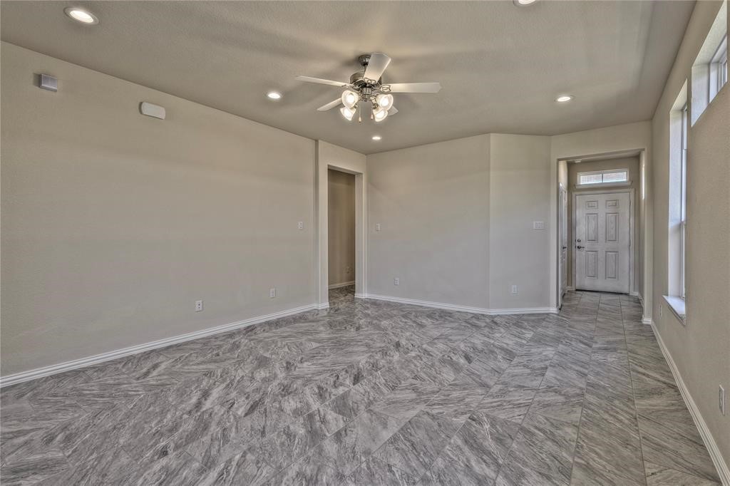 13201 Dancing Reed Drive Texas City, TX 77568 - Photo 2 of 18 Welcome in!