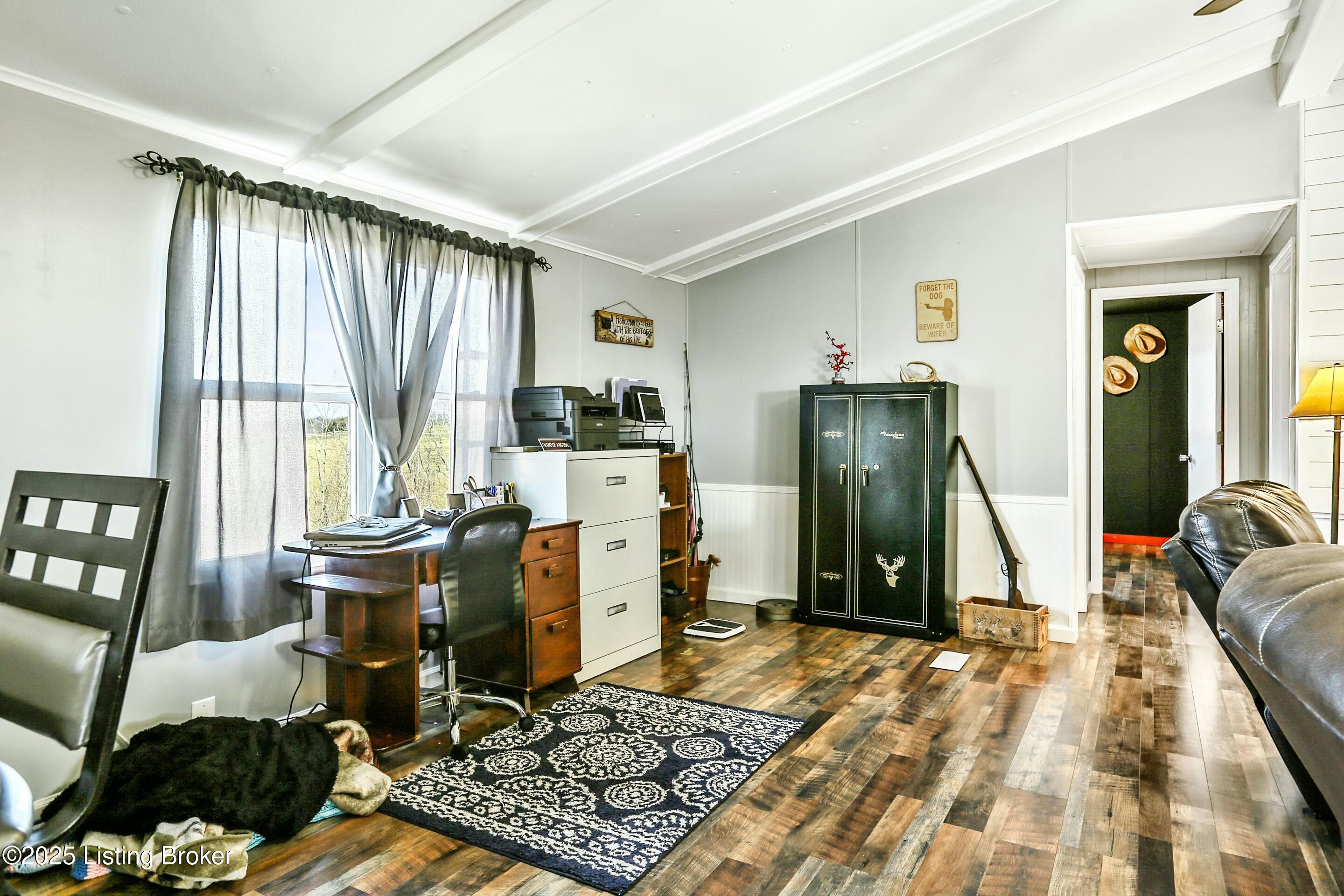 4112 Bardstown Road Lawrenceburg, KY 40342 - Photo 6 of 28 Great Room