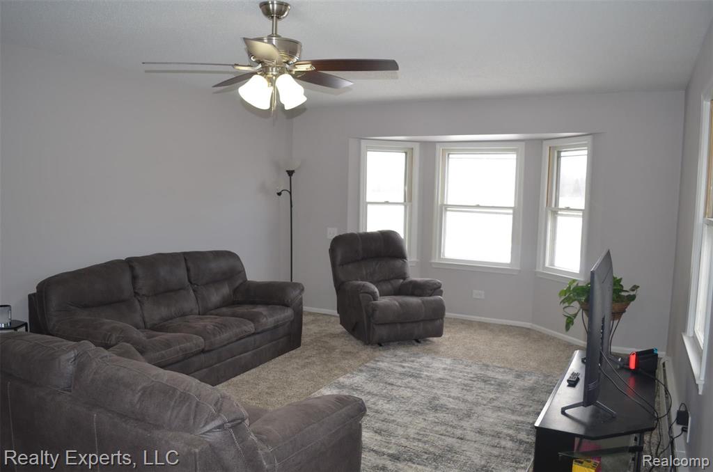 8603 Bunton Road Willis, MI 48191 - Photo 2 of 24