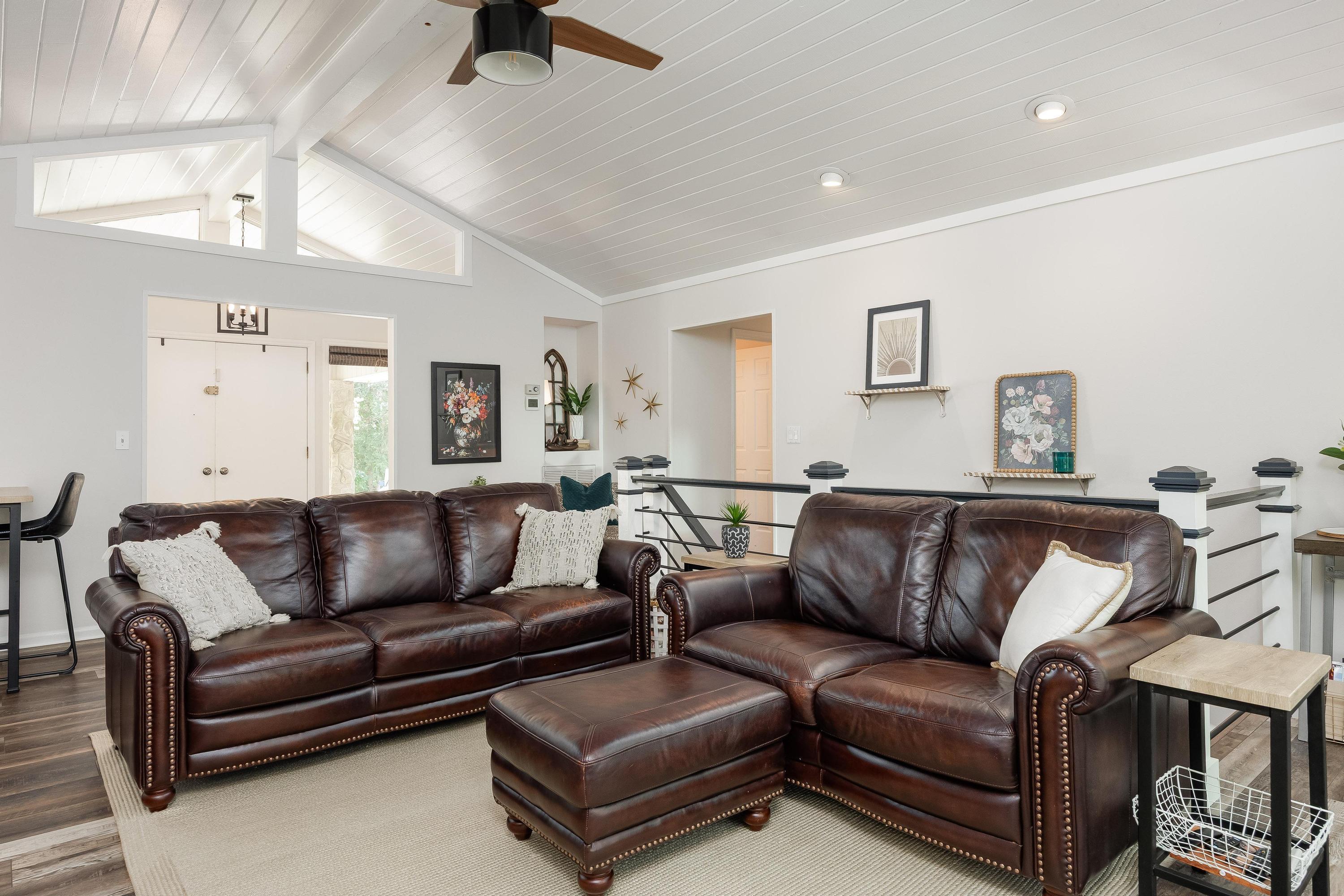 5311 Fairview Road Hixson, TN 37343 - Photo 15 of 40 Living Room