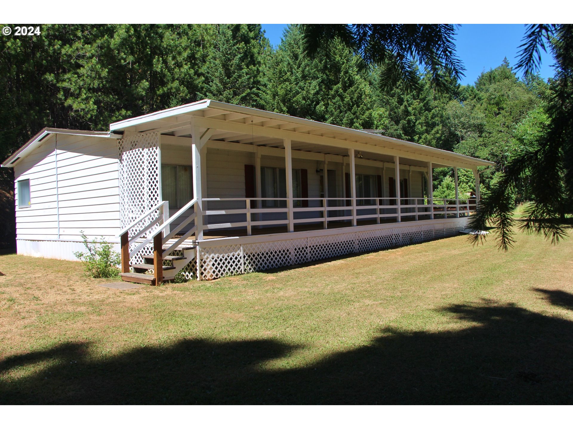 7927 Azalea-Glen Road Glendale, OR 97442 - Photo 1 of 27 Gallery Image 1