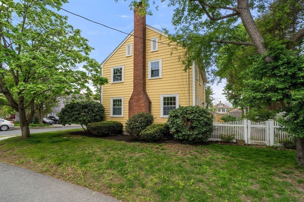 10 Magnolia Road Milton, MA 02186 - Photo 16 of 21