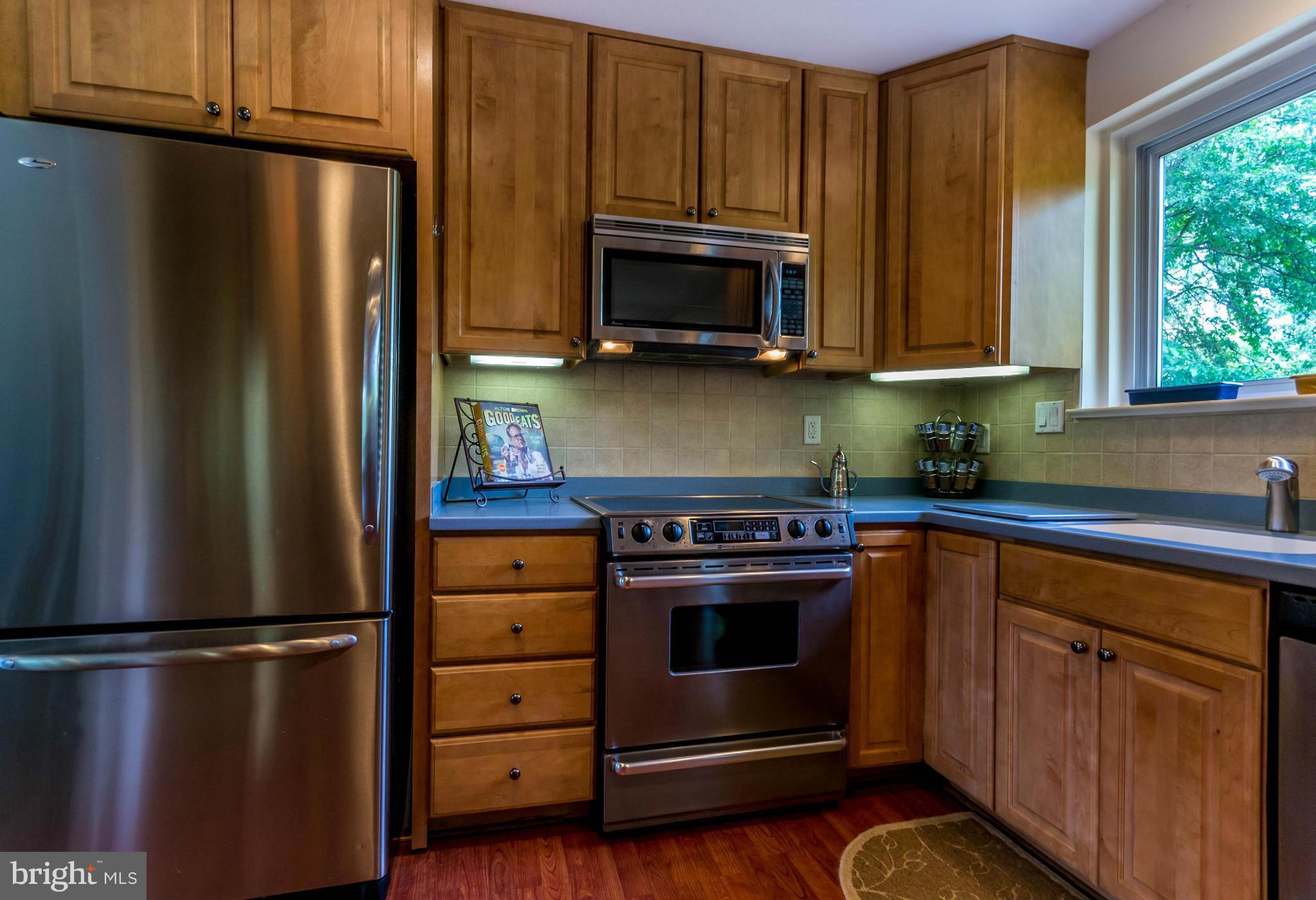 8133 Bainbridge Road Alexandria, VA 22308 - Photo 4 of 30 Kitchen