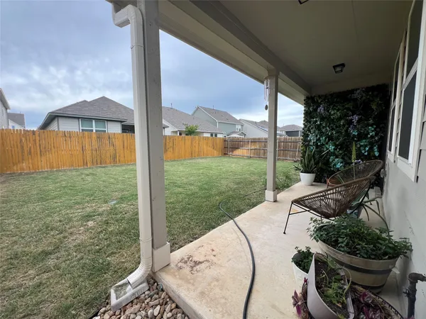 $2,600 | 107 Hornbill Drive, Hutto, TX 78634