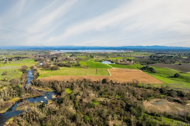 $1,075,000 | 25045 North Mcintire Road, Clements, CA 95227