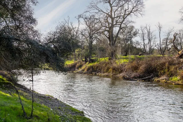 $1,075,000 | 25045 North Mcintire Road, Clements, CA 95227