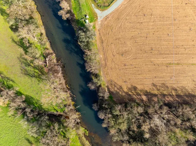 $1,075,000 | 25045 North Mcintire Road, Clements, CA 95227